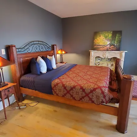 Mendota Lake House Inn (Adults Only)-3